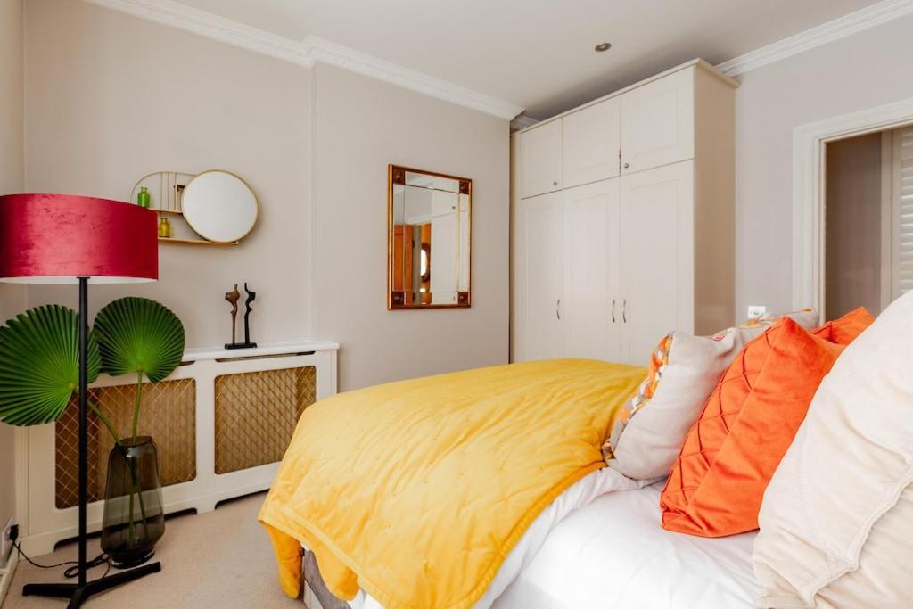 Revamped & Luxxe For Covent Garden Lovers! Adorable City Home For Families & Friends London Exterior foto