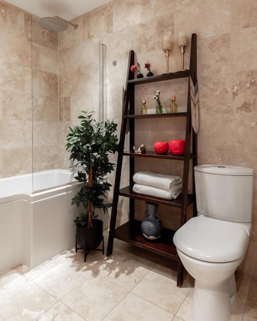Revamped & Luxxe For Covent Garden Lovers! Adorable City Home For Families & Friends London Exterior foto